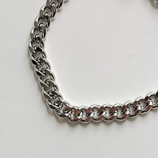 Simple chain bracelet