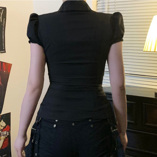 Button v neck flower applique puff sleeve top