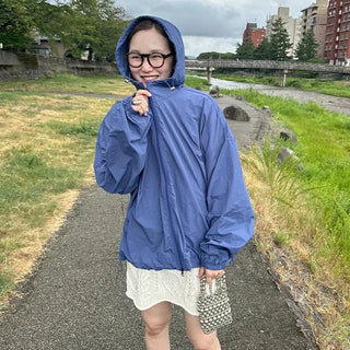 Hooded windbreaker