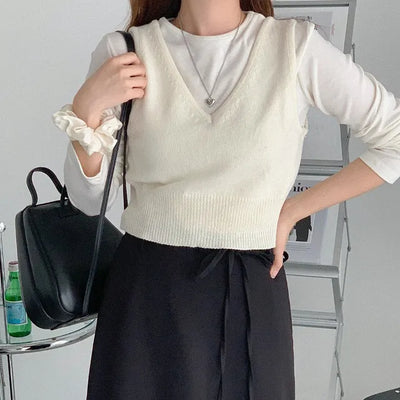 V-neck knit vest