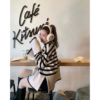 Turtleneck Slit Knit