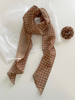 removable rose scarf