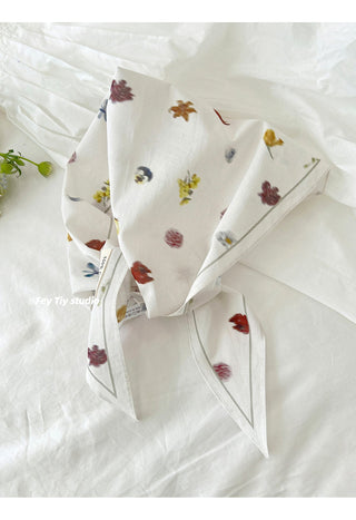 gentle flower scarf