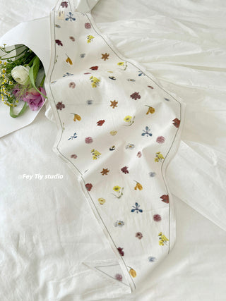 gentle flower scarf