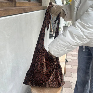 Leopard velvet bag
