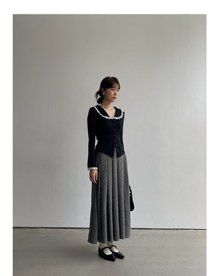 Floral pattern pleated skirt