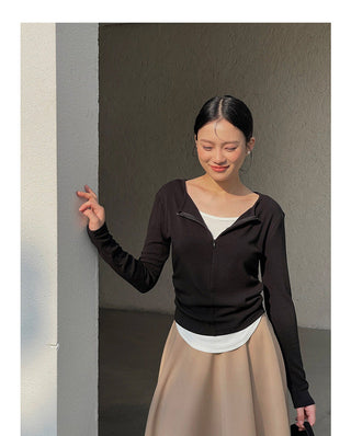 Contrast long sleeve zipper
