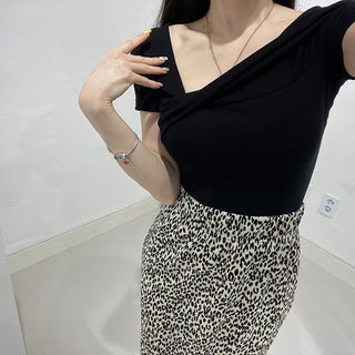 One shoulder flanging slim fit top