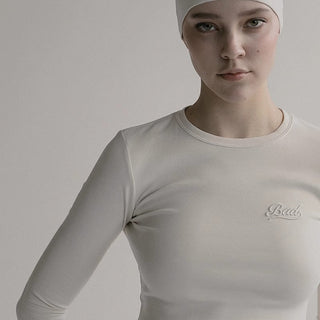 Solid color slim fit knitted top