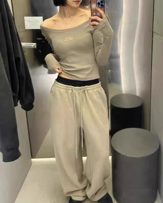 Solid color slim fit knitted top