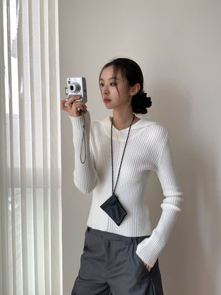 Retro ribbed hooded sweater