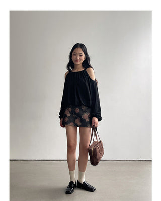 Kink Neck Shoulder Shirt