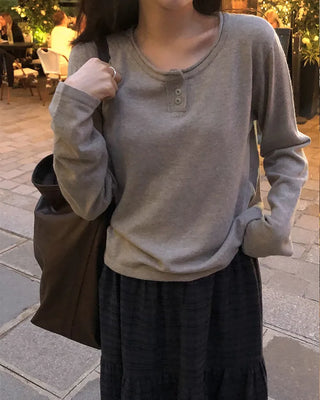 Half-open button knit