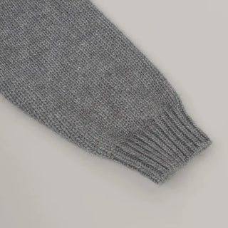 Thick round neck tone-down color knit cardigan