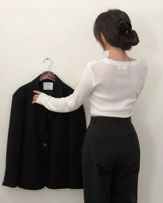 Slim Scoop Neck Knit
