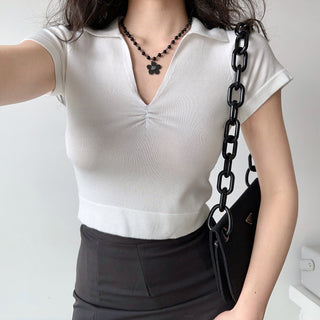 V-neck knit crop
