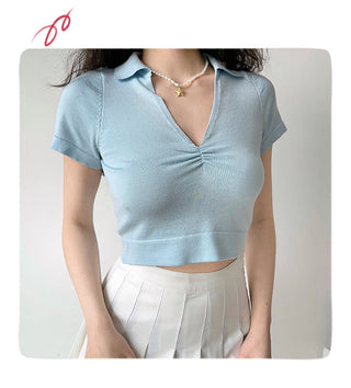 V-neck knit crop