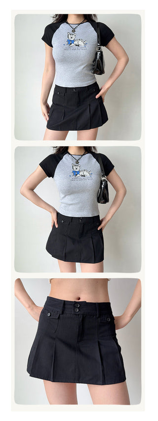 black pleated skirt