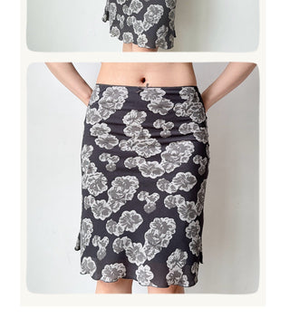 gray print skirt