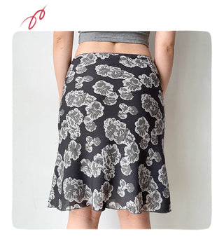 gray print skirt