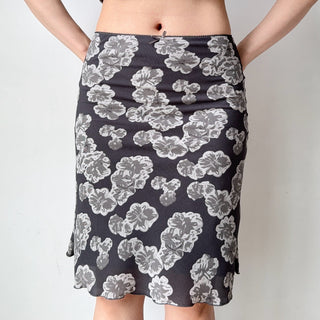 gray print skirt
