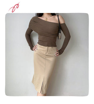 cold-shoulder crop