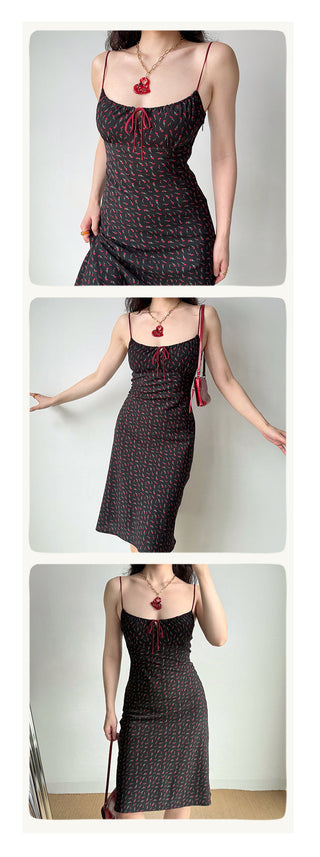 contrast suspender skirt