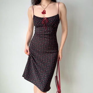 contrast suspender skirt
