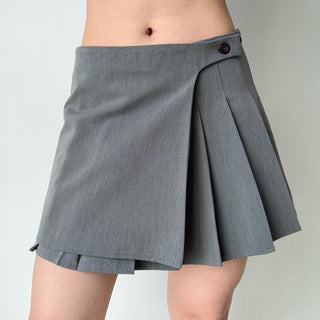 asymmetric pleated skirt