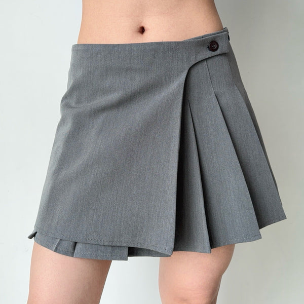 asymmetric pleated skirt
