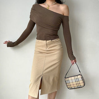 One collar off-shoulder long-sleeved top
