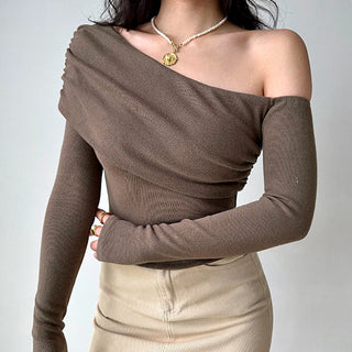 One collar off-shoulder long-sleeved top
