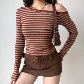 One-shoulder long-sleeved striped top