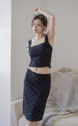 Slim waist mesh skirt