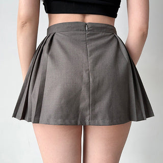 Pleated gray short skirt