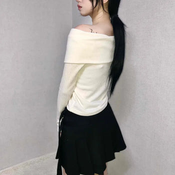 Delicate Fit Off-Shoulder Folder Slim Knit