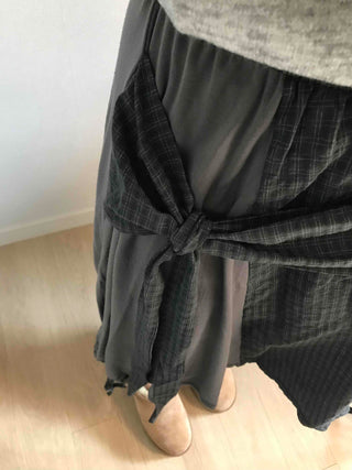Pocket Detail Elastic Waist A-Line Midi Skirt