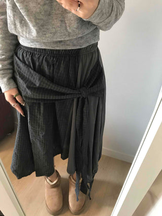 Pocket Detail Elastic Waist A-Line Midi Skirt