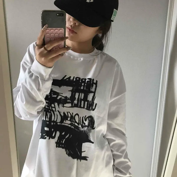 Graffiti Lettering Oversized Round Long Sleeve T-shirt