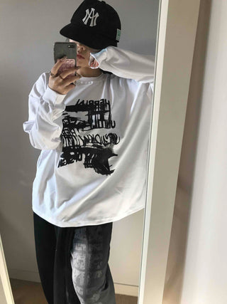 Graffiti Lettering Oversized Round Long Sleeve T-shirt