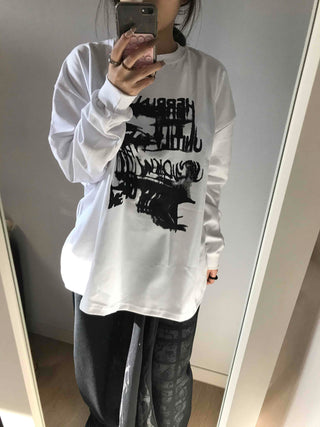 Graffiti Lettering Oversized Round Long Sleeve T-shirt