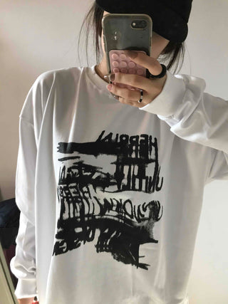 Graffiti Lettering Oversized Round Long Sleeve T-shirt
