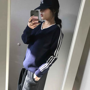 Three-Line Side Line Loose Fit V-Neck Knit