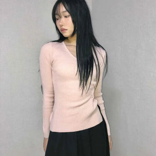 Point Ribbon Slim Fit V-Neck Ribbed Knit