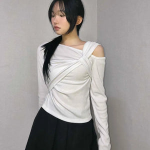 Asymmetrical Twist Shoulder Cutout Long Sleeve T-shirt