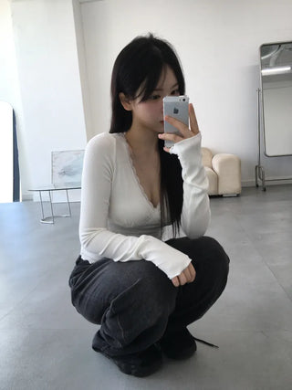 Zano Lace V-Neck Long Sleeve T-Shirt