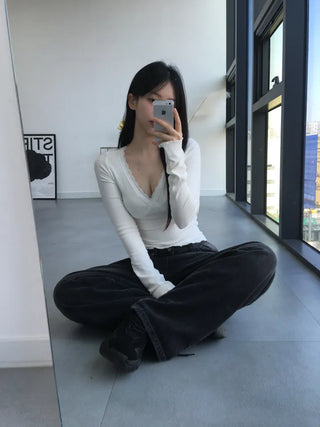 Zano Lace V-Neck Long Sleeve T-Shirt