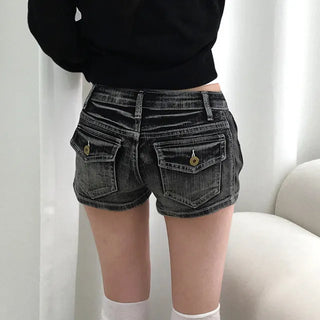Heesi Back Pocket Low-Rise Shorts