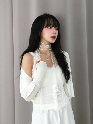 Lupo Lace Stretchy Button Sleeveless