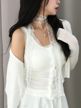 Lupo Lace Stretchy Button Sleeveless